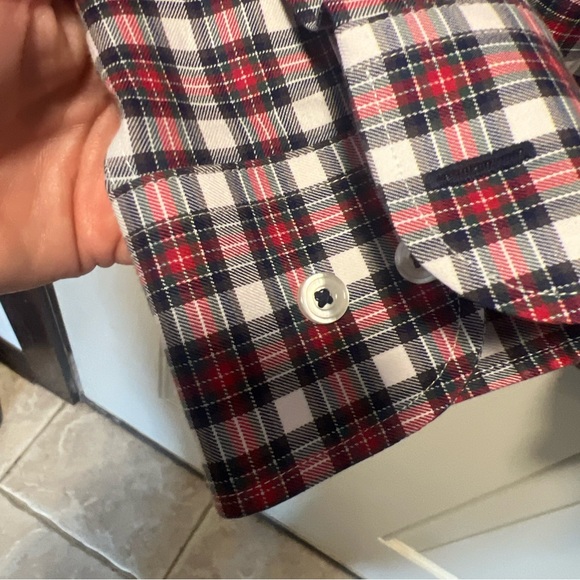 UNTUCKIT Mens Red Blue Plaid Button Down  Shirt Large Wrinkle Free - Picture 6 of 11